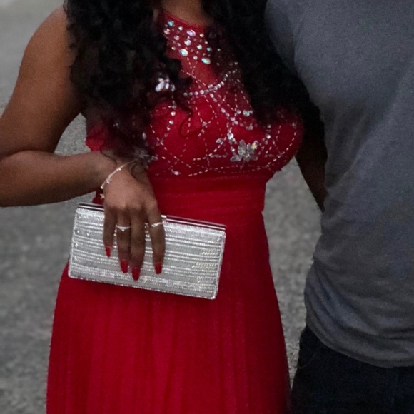 red prom dress - Picture 3 of 3